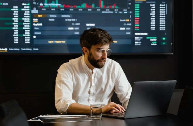 Feeling Financial Strain? Here’s What To Do Feeling Financial Strain