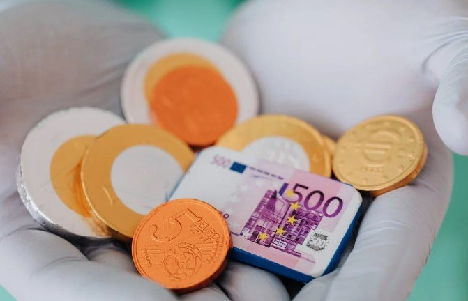 25 Ideas For How To Save Money Each Month How To Save Money Each Month