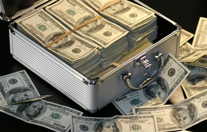 How Do Influencers Make Money? Influencers Make Money