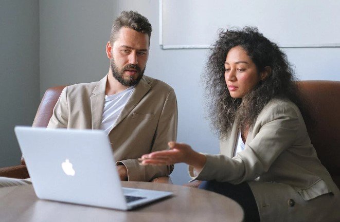 9 Essentials For Sharing Finances When Your Partner Is A Spender Sharing Finances