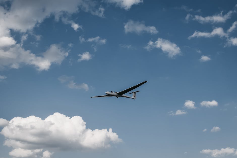 The Amount Of Excess Load That Can Be Imposed On The Wing Of An Airplane Depends Upon The